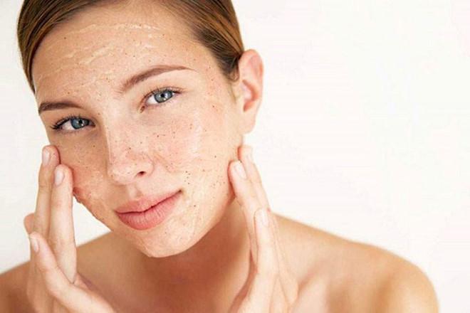 Bước 2: Tẩy tế bào chết