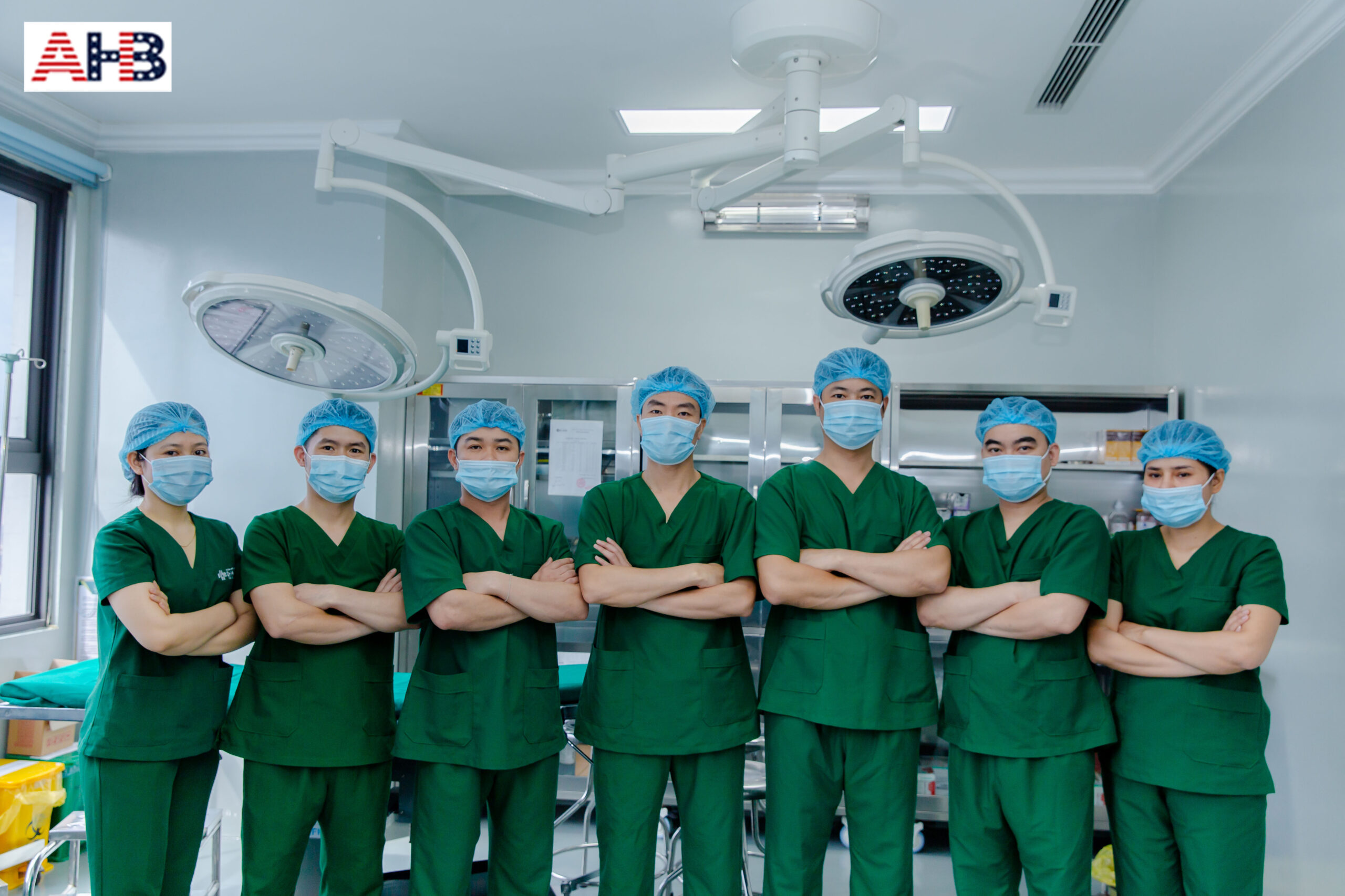 Quy tụ đội ngũ y bác sĩ chuyên môn cao, dày dặn kinh nghiệm
