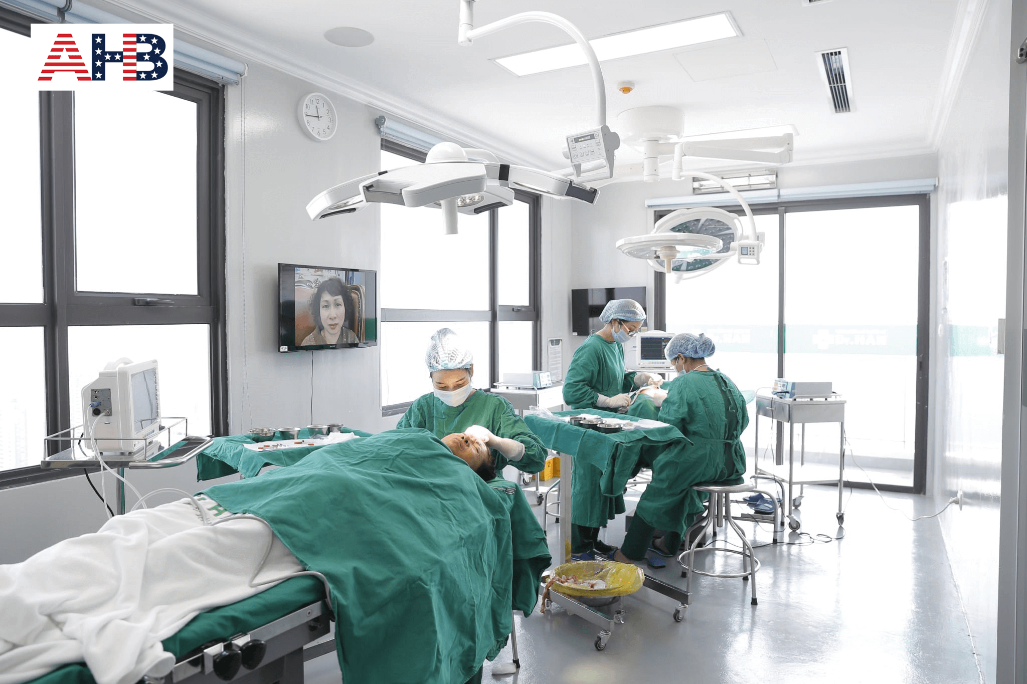 Hệ thống trang thiết bị, công nghệ hiện đại, tối tân